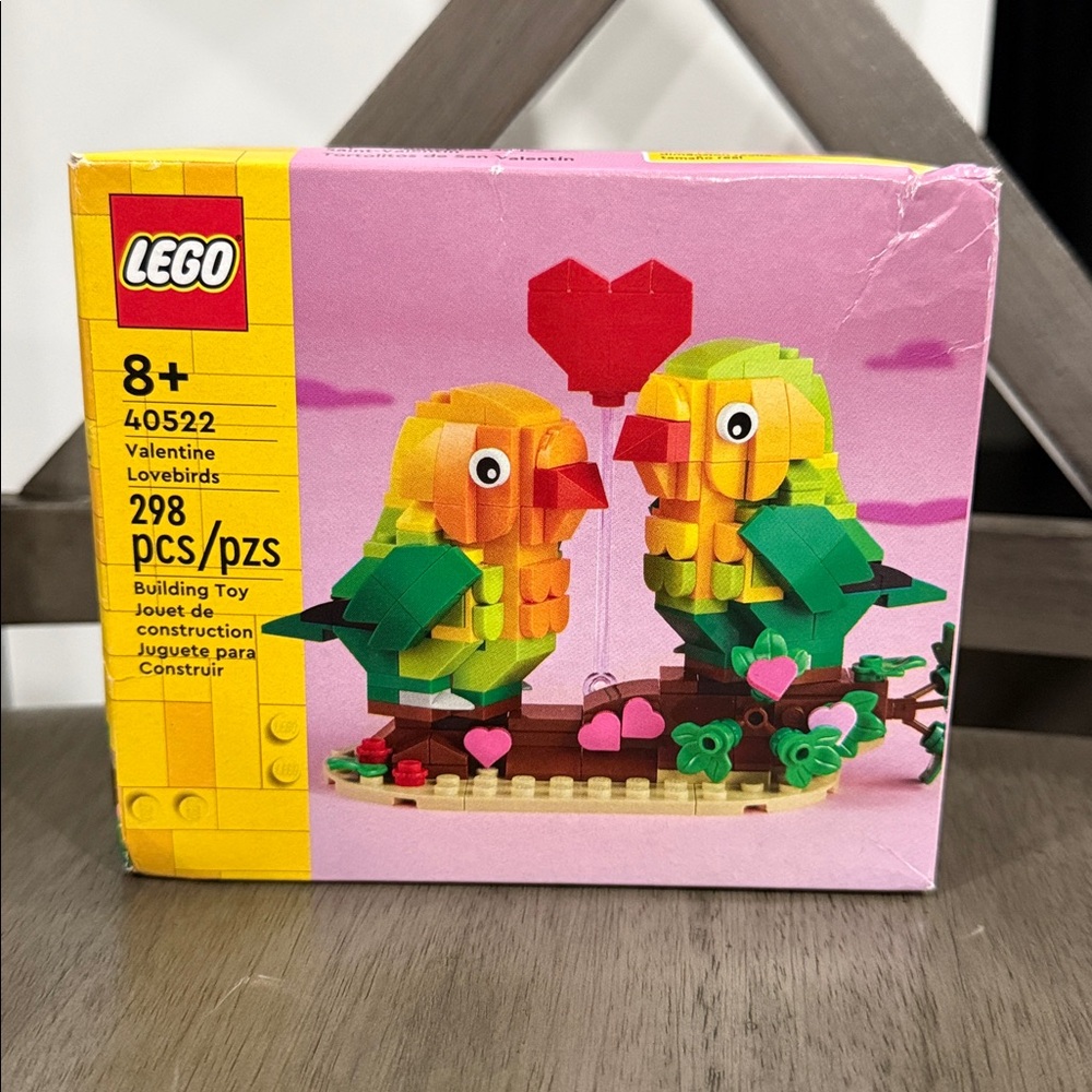 LEGO Colorful Lovebirds Set
